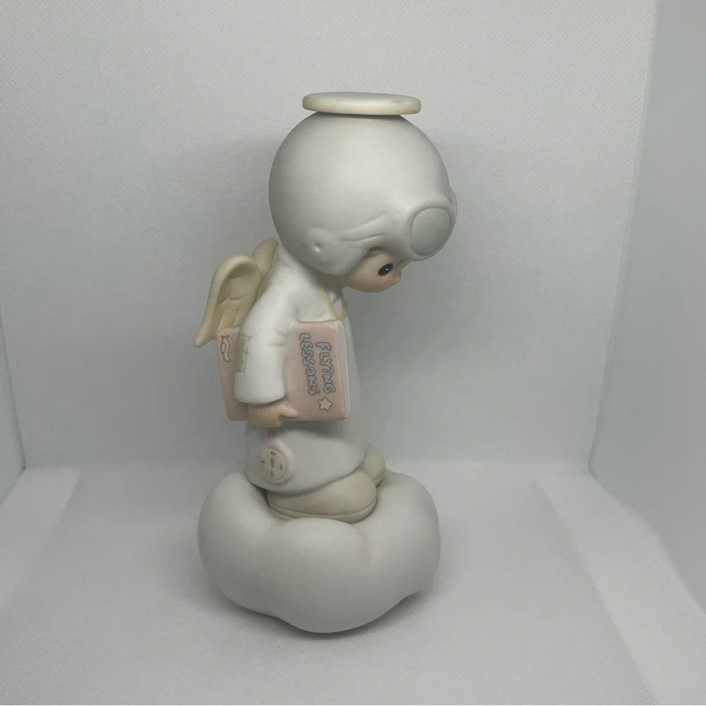 Vintage 1982 Precious Moments Trust In The Lord Angel
